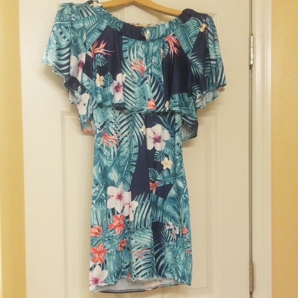 🌻3/$15 Floral leaf flouncing bodycon dress - Picture 2 of 4